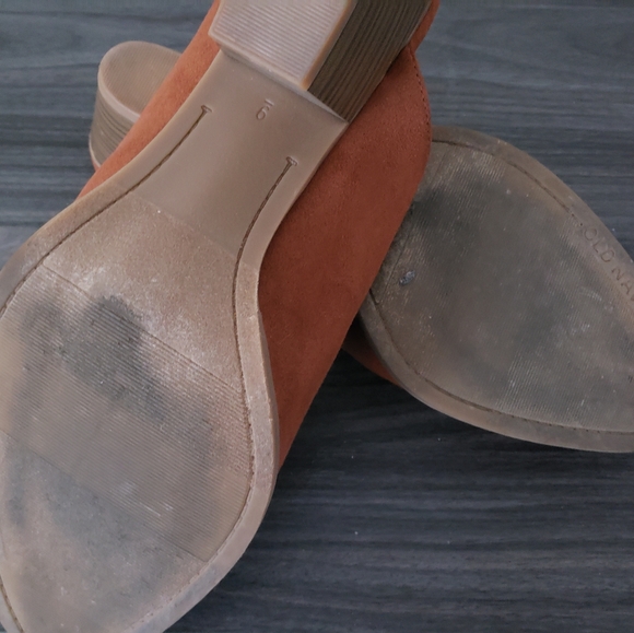 Old Navy Shoes - Picture 12 of 12